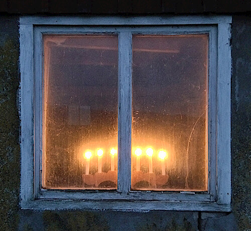 Lebender Adventskalender Puchheim – Übersicht der Aktionen vom 1. bis 24. Dezember